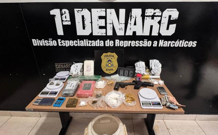 Três pessoas são presas e mais de 5kg de drogas são apreendidos em casas usadas por facção criminosa em Palmas
