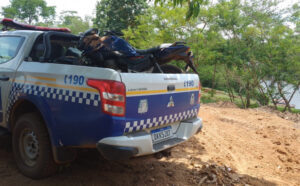 Dupla é presa após furtar moto de homem que ficou desacordado ao cair em estrada rural e Rio Sono
