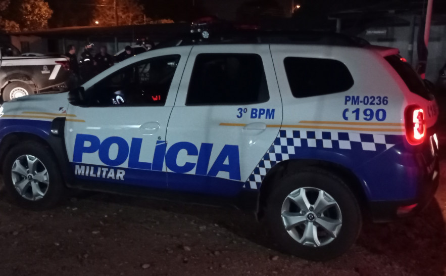 Pai é preso por violência doméstica após filha denunciar agressão à mãe motivada por ciúmes