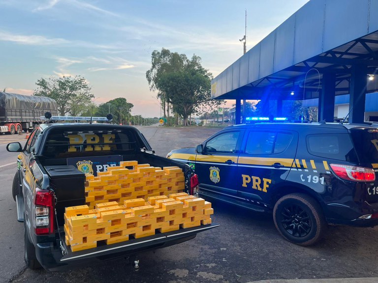 176 celulares sem nota fiscal são apreendidos em ônibus na BR-153 no norte do Tocantins