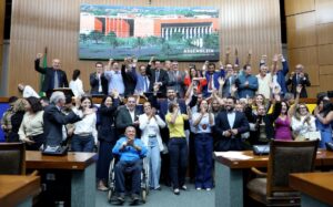 PEC do Teto Único é aprovada e muda regra que limitava salários dos servidores estaduais