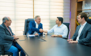 Governador Laurez discute expansão de frigoríficos e geração de 700 empregos no Tocantins