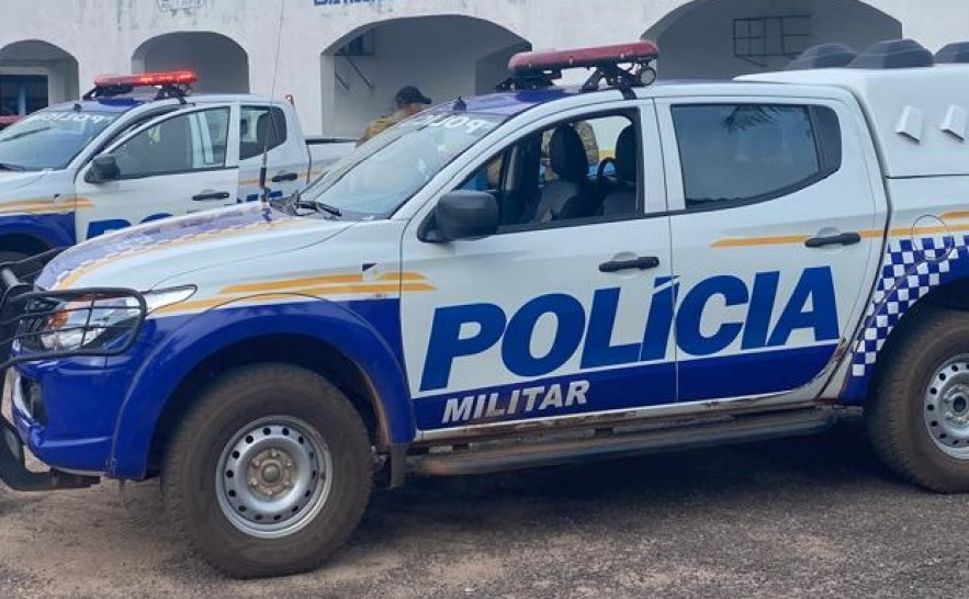 Mulher é presa após golpear adolescente no pescoço com garrafa durante briga em bar, no interior do Estado