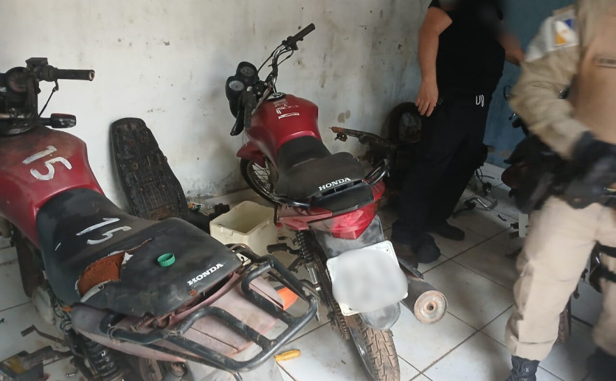 Adolescentes são apreendidos após furtar motos do pátio da Polícia Civil e levar veículos para desmanche no sul do Estado
