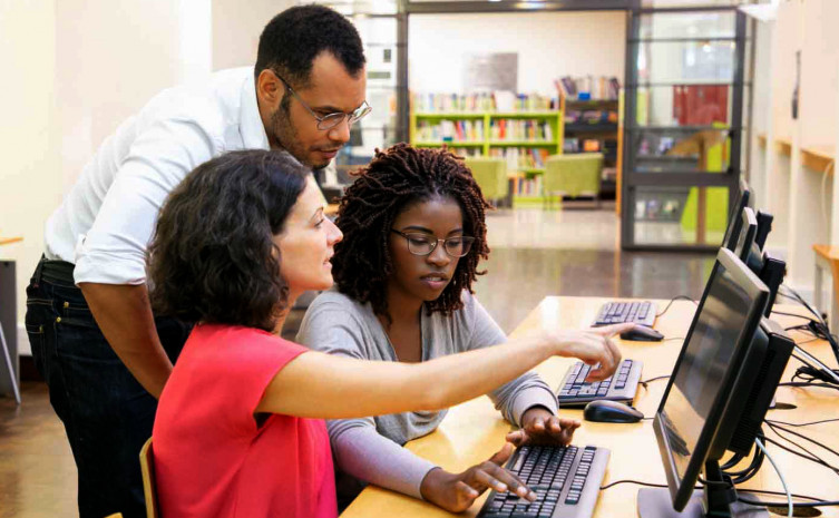 Com vagas em cinco cidades, inscrições para o Jovem Aprendiz da Unitins encerram na quarta-feira, 4