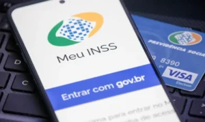 INSS esclarece que ausência da Carteira de Identidade Nacional não bloqueia aposentadorias, apesar de boatos nas redes