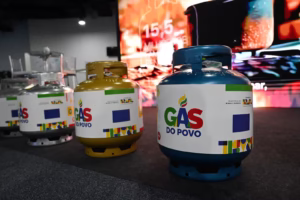 Programa Gás do Povo é ampliado e passa a atender todas as capitais do país a partir desta segunda-feira, 26