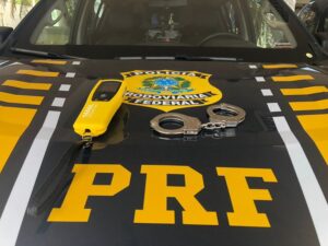 PRF prende dois motoristas embriagados na BR-153; um deles estava sem CNH e quase três vezes acima do limite de álcool