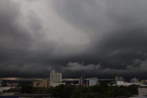 Tocantins entra em alerta para chuvas fortes, ventos intensos e risco de granizo, alerta Inmet