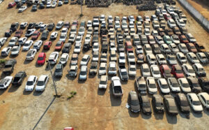 Detran realiza leilão em Palmas com mais de 400 veículos, lances a partir de R$ 50 e alerta para golpes