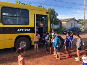 Após suspensão que afetou 700 alunos, Prefeitura de Palmas retoma transporte escolar urbano com 17 ônibus contratados