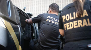 Polícia Federal investiga esquema de envio de drogas pelos Correios e afasta funcionários públicos