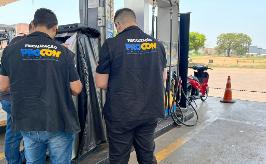 Após disparada nos preços dos combustíveis, Procon notifica 126 postos no Tocantins e autua dois em Palmas