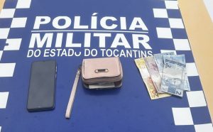 Jovem é preso após ameaçar mulheres e roubar celulares ao simular estar armado em Araguaína