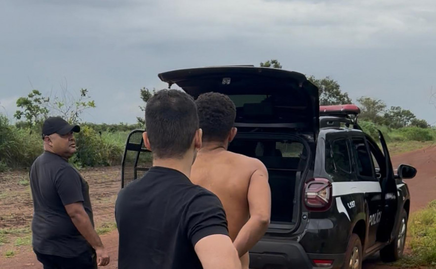 Homem usa menor em roubo com faca, ameaça vítimas e tenta fugir pelos telhados antes de ser preso no interior do TO