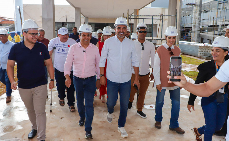 Colégio militar de R$ 18 milhões atinge 95% da obra e é vistoriado pelo governador em Araguaína