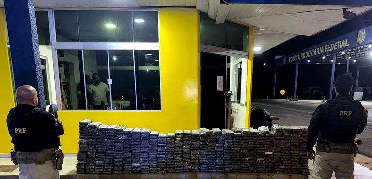Motorista é preso com meia tonelada de cocaína escondida em fundo falso de caminhão no norte do Tocantins