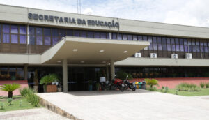Governo do TO abre 468 vagas para redistribuição de aprovados no concurso da Educação; veja prazos