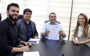 Próteses e cadeiras de rodas sob medida terão produção própria no Tocantins, anuncia governador