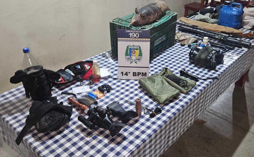 Dois homens são presos com arma e animal silvestre abatido após perseguição em estrada rural no TO