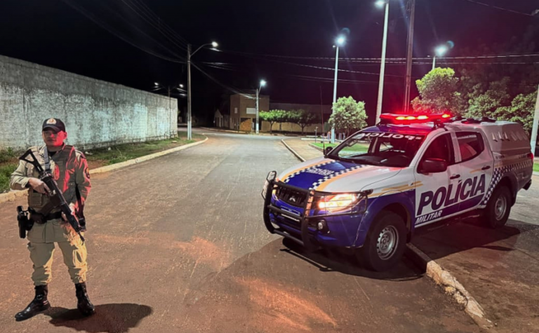 Filho ameaça matar a própria mãe e é imobilizado pelo pai até a chegada da polícia no norte do TO