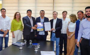 Governador Wanderlei Barbosa formaliza parceria com Hospital de Amor para ampliar atendimento oncológico em Palmas