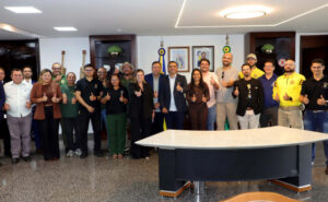 Governo do TO propõe indenização de R$ 1.200 a servidores após impasse; veja categorias e regras