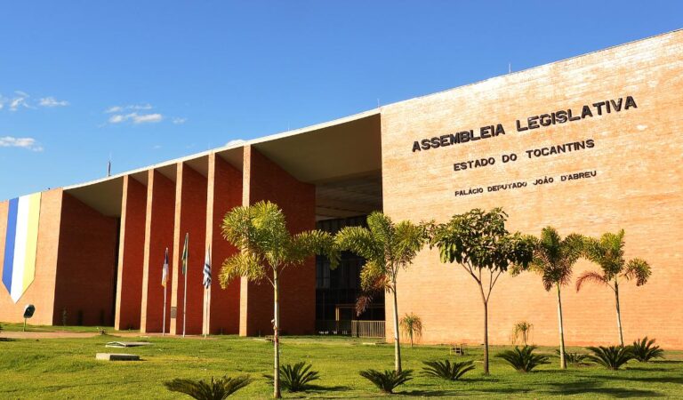 Deputados aprovam criação de cargos e ampliação de benefícios em órgãos públicos do TO