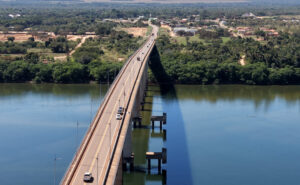 Governo do TO adota medidas emergenciais após bloqueio de ponte entre Pedro Afonso e Tupirama