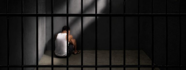 Padrasto é condenado a mais de 37 anos de prisão após enteada filmar abusos no norte do TO