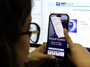 Quase 9 milhões recebem restituição do IR em lote histórico liberado pela Receita; veja como consultar