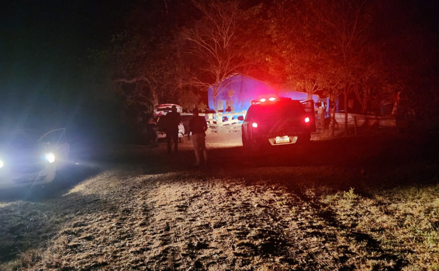 Mãe foge após agressões e mobiliza resgate das três filhas que ficaram com o agressor em fazenda no interior do TO