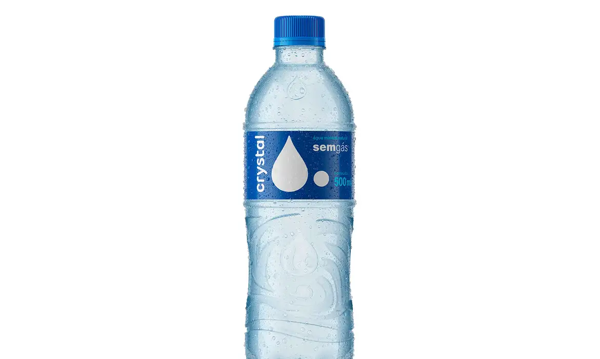 Anvisa suspende lote de água mineral Crystal contaminada por bactéria; produto foi vendido no Tocantins