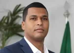 Decisão que afastou ex-secretário investigado por estupro cita imagens, testemunhas e mensagens; veja o que diz a Justiça