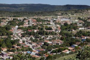 Com salários de até R$ 4,8 mil, Prefeitura de Arraias abre inscrições para concurso com 35 vagas imediatas