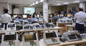 Sistemas das urnas eletrônicas para as eleições de 2026 passam por testes em Palmas