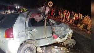 Acidente entre carro e caminhão deixa seis mortos no norte do TO; criança de 8 anos está entre vítimas