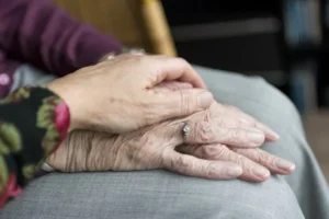 Após intervenção do MPTO, filhos firmam acordo para dividir cuidados com mãe de mais de 100 anos