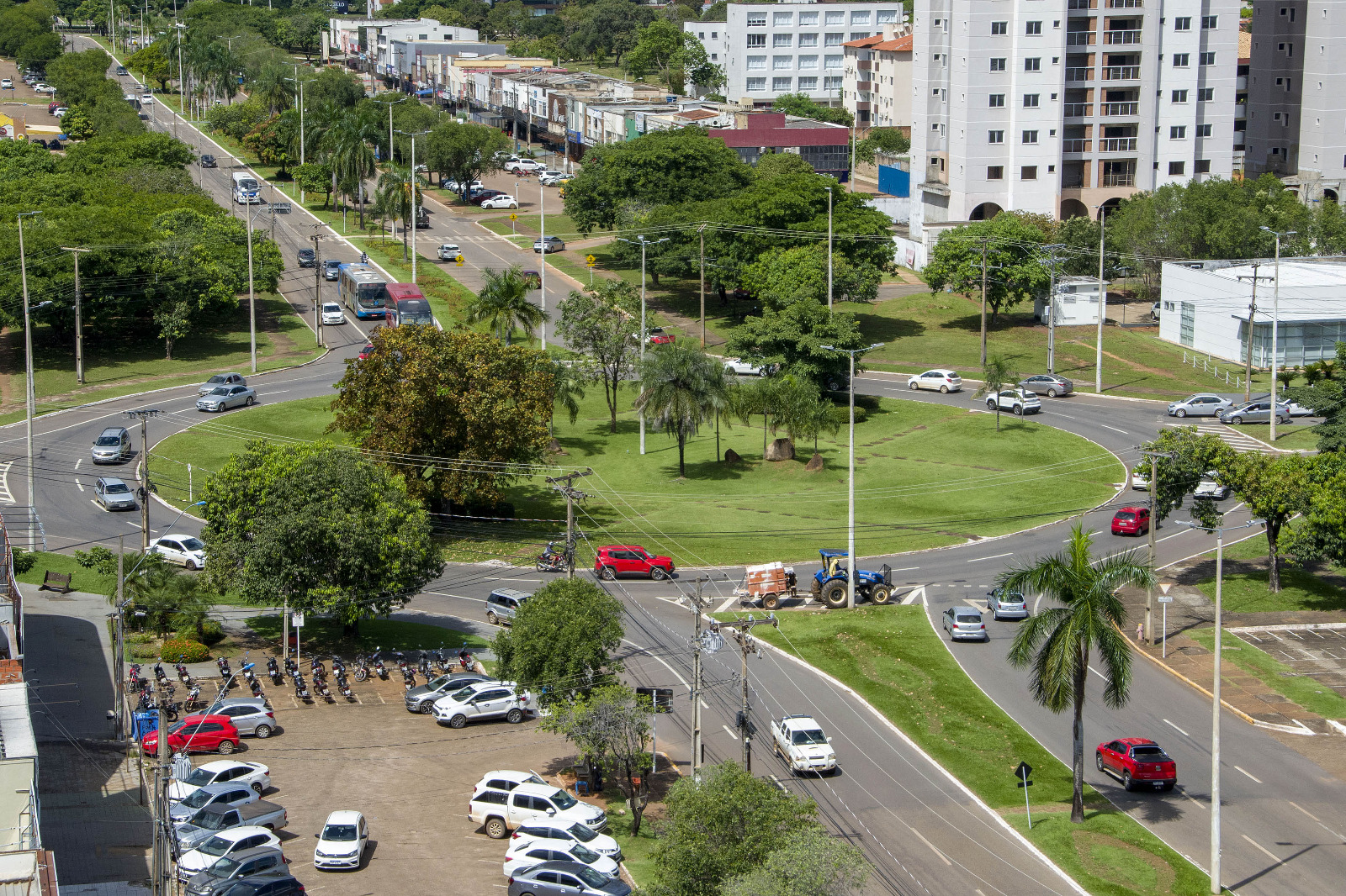 JusTocantins | O seu canal diário de Notícias Prefeitura de Palmas proíbe bandeiras de propaganda eleitoral em rotatórias e define regras para instalação nas ruas