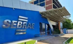 Emprestar CPF para abrir empresa em nome de outra pessoa pode gerar dívidas e problemas financeiros ao titular, alerta Sebrae
