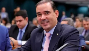 Vicentinho Júnior define equipe de transição no Tocantins e prepara anúncio de novos secretários