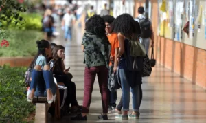 Estágios no Tocantins oferecem bolsa-auxílio, benefícios e chance de efetivação; inscrições terminam na segunda-feira, 26