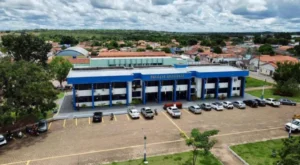 Araguatins tem 702 servidores temporários, e aprovados em concurso seguem sem nomeação; MP cobra prefeitura